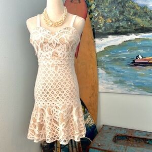 Two Sisters the Label,Exquisite Lace Over Nude Dress Soft Ruffled Hem, Size 2